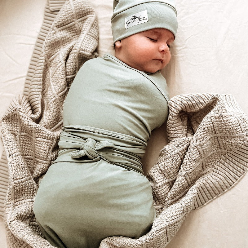 Swaddle Wrap & Bonnet en jersey sauge