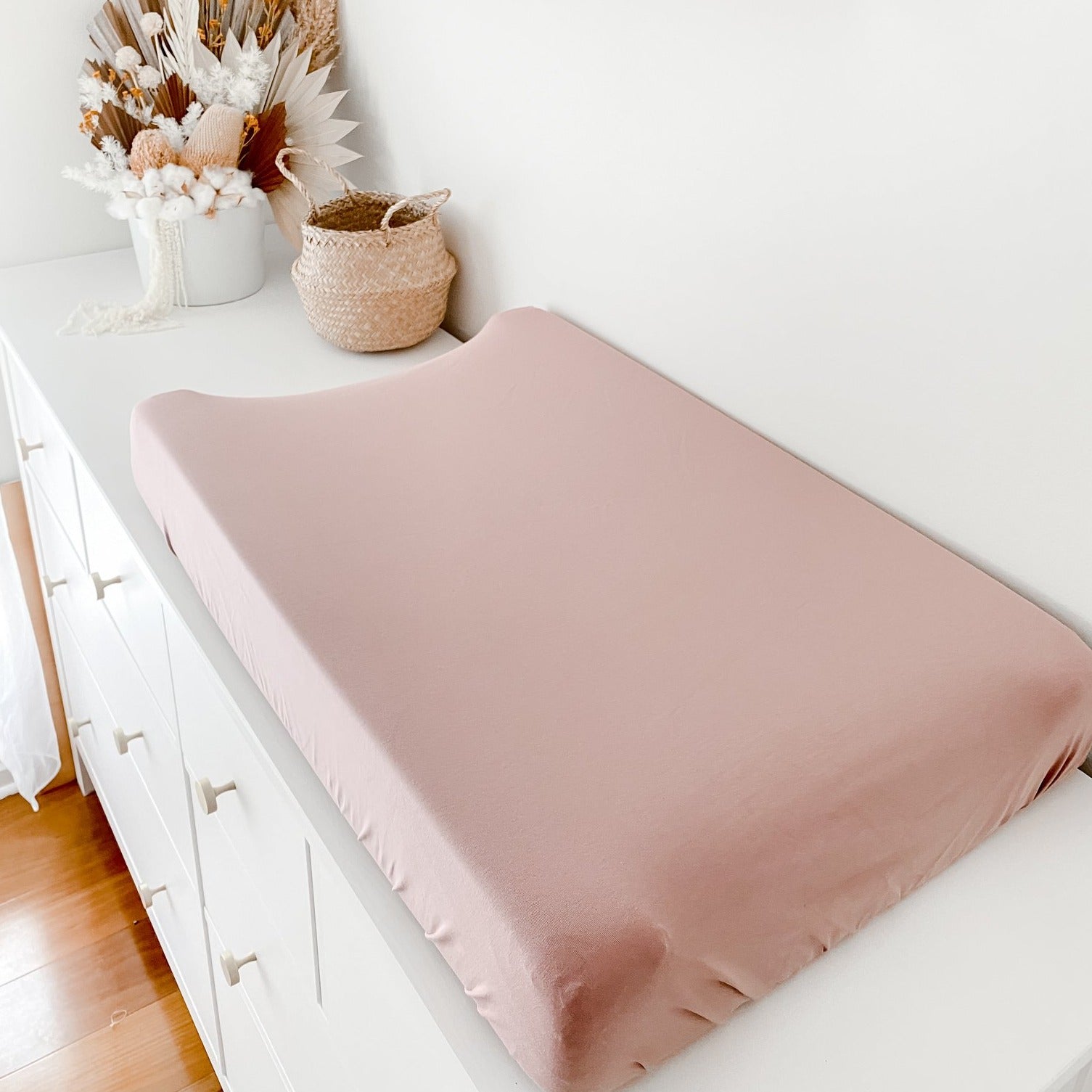 Dusty Mauve Bassinet Sheet/Couverture de matelas à langer