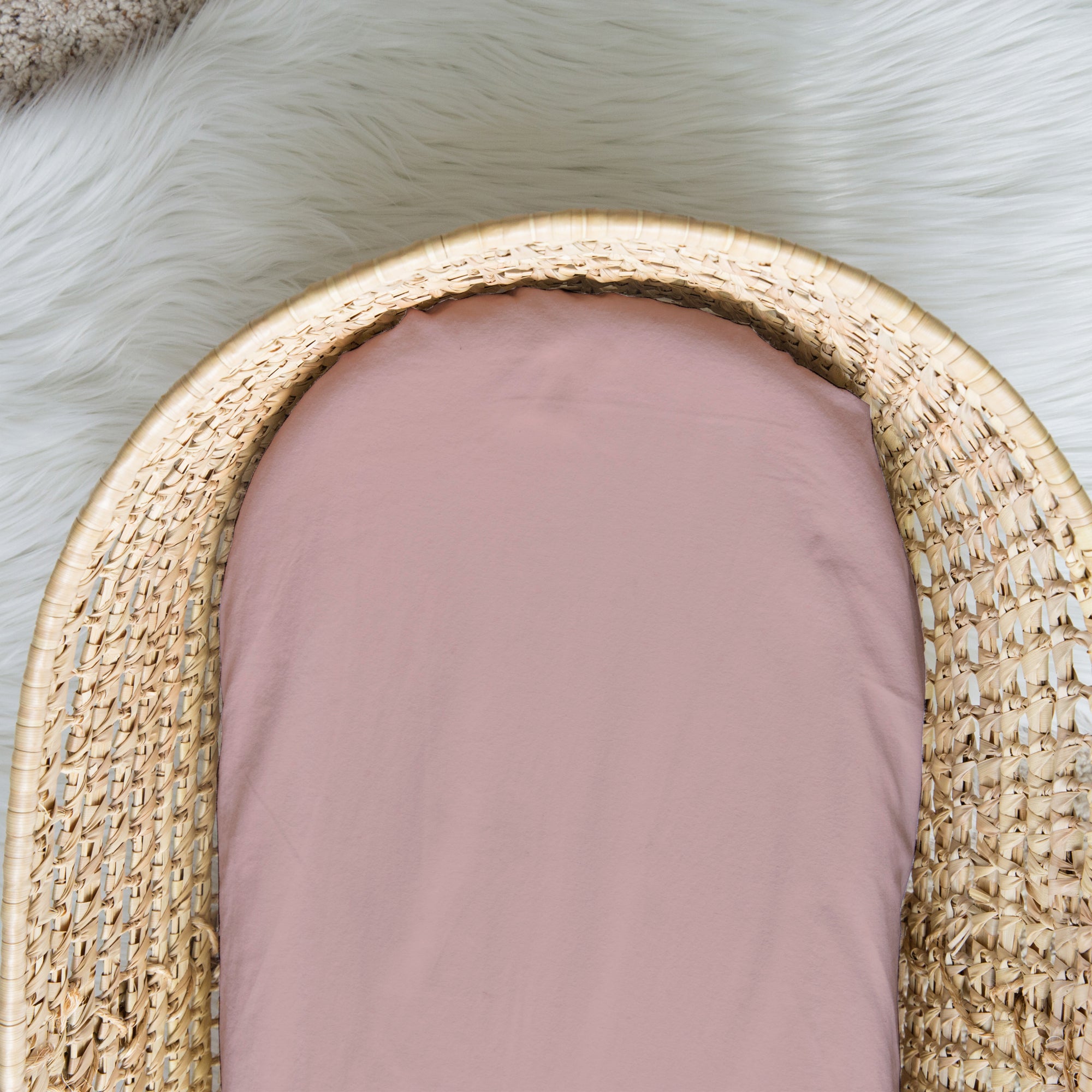 Dusty Mauve Bassinet Sheet/Couverture de matelas à langer